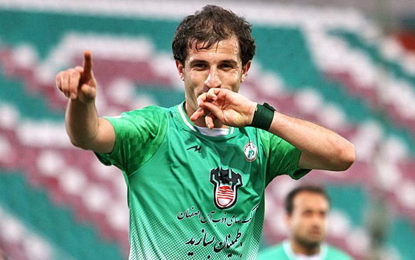  آذری: حدادی فرد را با 20 بازیکن پرسپولیس عوض نمی کنیم