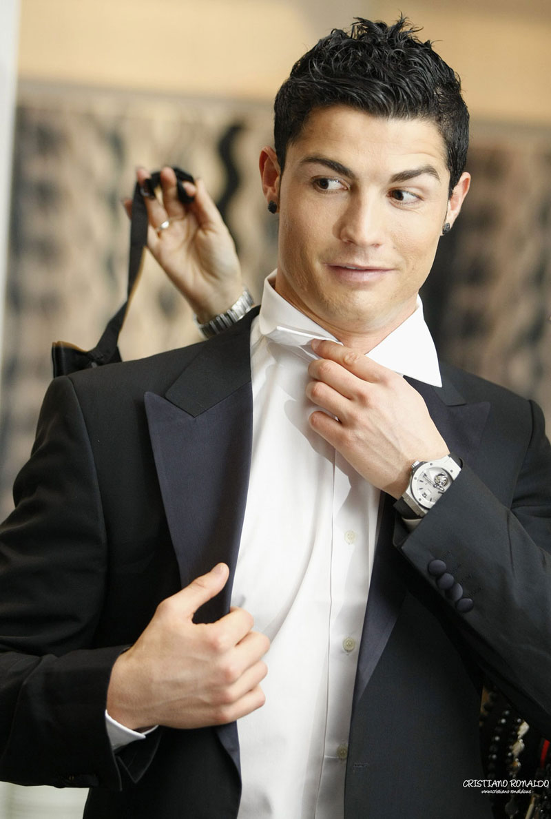 صعود پرتغال رو به طرفداران cr7تبریک میگم